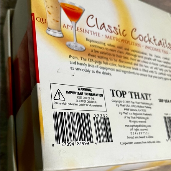 NIB Top that! Classic Cocktails shaker set with book - Picture 10 of 16